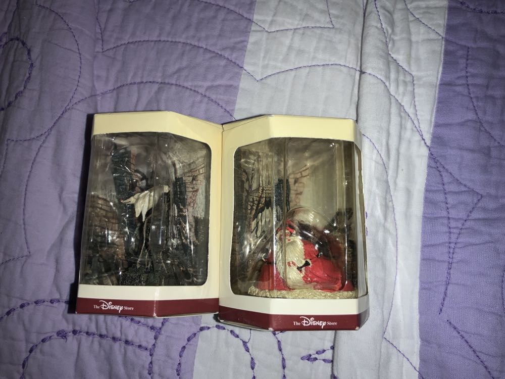 Disney Tiny Kingdom Nightmare Before Christmas Set ... - The Disney Store (The Nightmare Before Christmas) action figure collectible [Barcode 410056852711] - Main Image 4