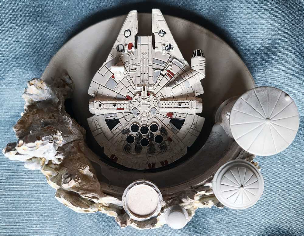 Millennium Falcon Star Wars  Disney  Galaxy’s Edge Black Spire Outpost Resin - Disney Parks (Star Wars) action figure collectible [Barcode 400021017344] - Main Image 3