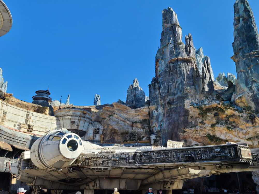 Millennium Falcon Star Wars  Disney  Galaxy’s Edge Black Spire Outpost Resin - Disney Parks (Star Wars) action figure collectible [Barcode 400021017344] - Main Image 4