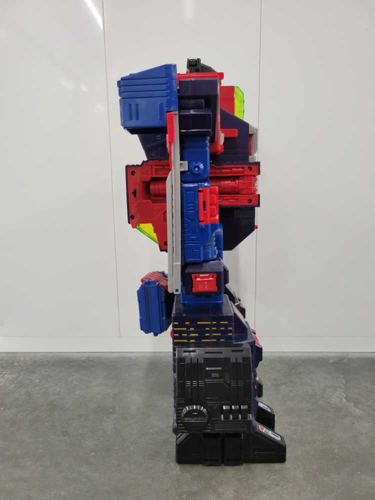 TF RID Brave Maximus - Takara (Car Robots) action figure collectible - Main Image 3