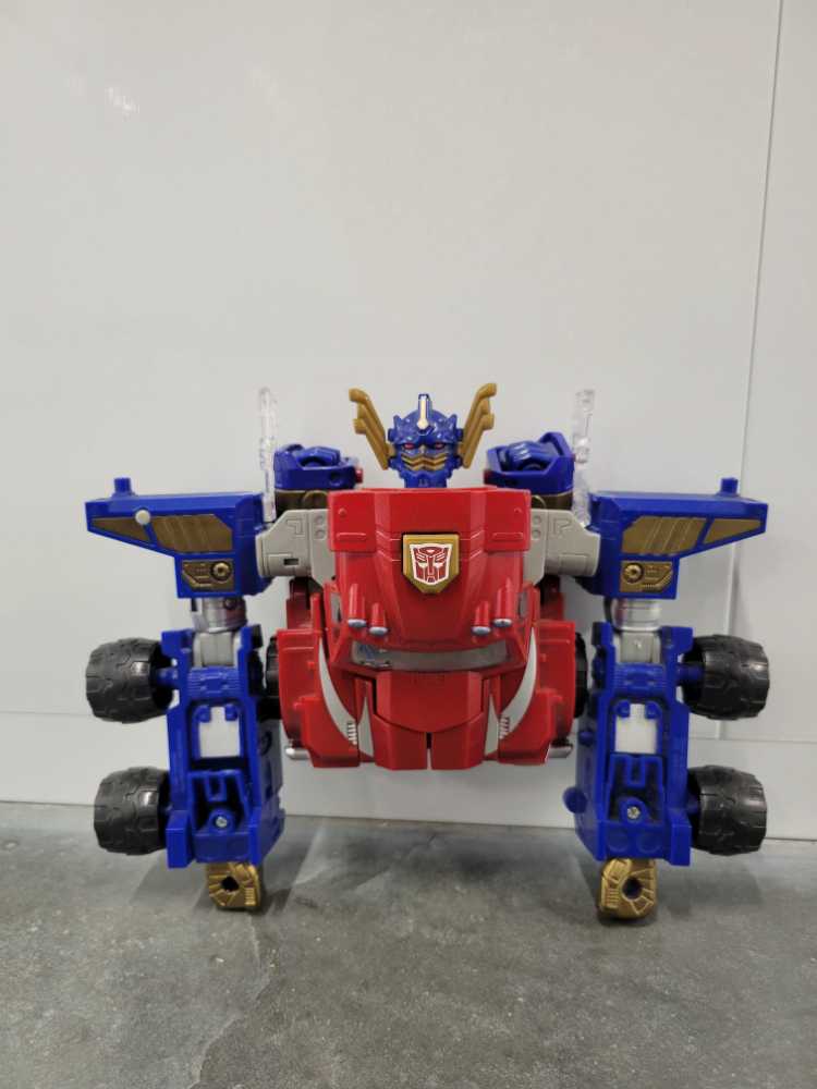 Optimus Prime With Sparkplug Power Base (Robot Mode) - Hasbro (Armada) action figure collectible - Main Image 2
