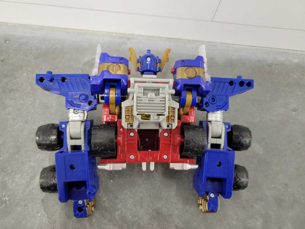 Optimus Prime With Sparkplug Power Base (Robot Mode) - Hasbro (Armada) action figure collectible - Main Image 4