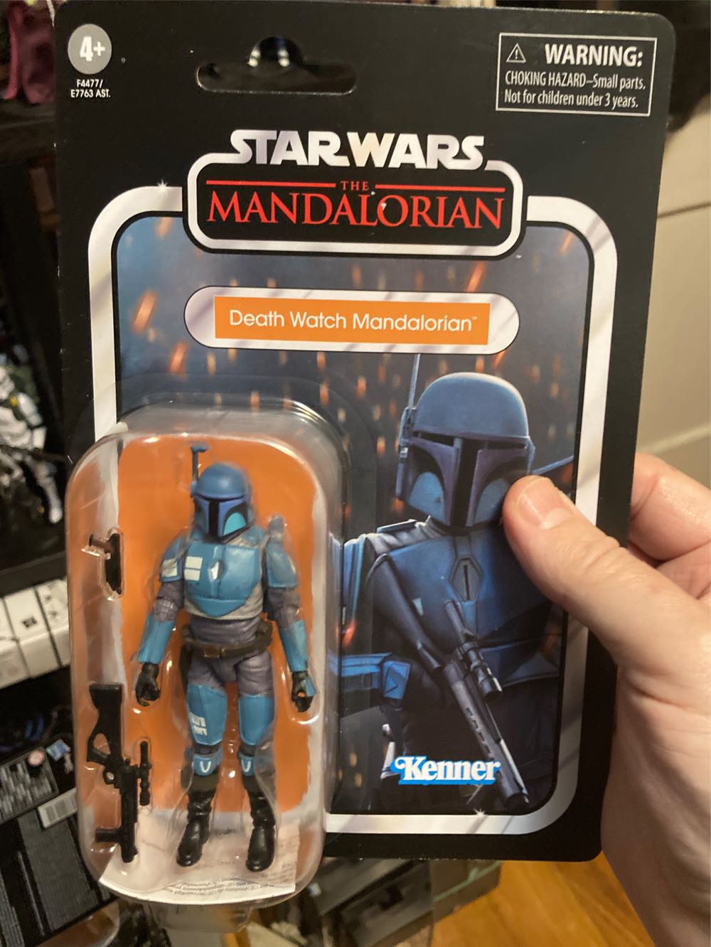 VC219 - Death Watch Mandalorian  - Hasbro (Star Wars The Vintage Collection) action figure collectible [Barcode 5010993981847] - Main Image 4