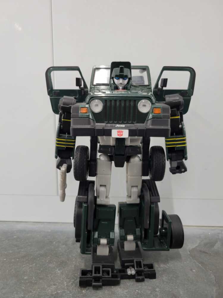 Hound 2nd Robot Mode - Hasbro (Alternators) action figure collectible - Main Image 2