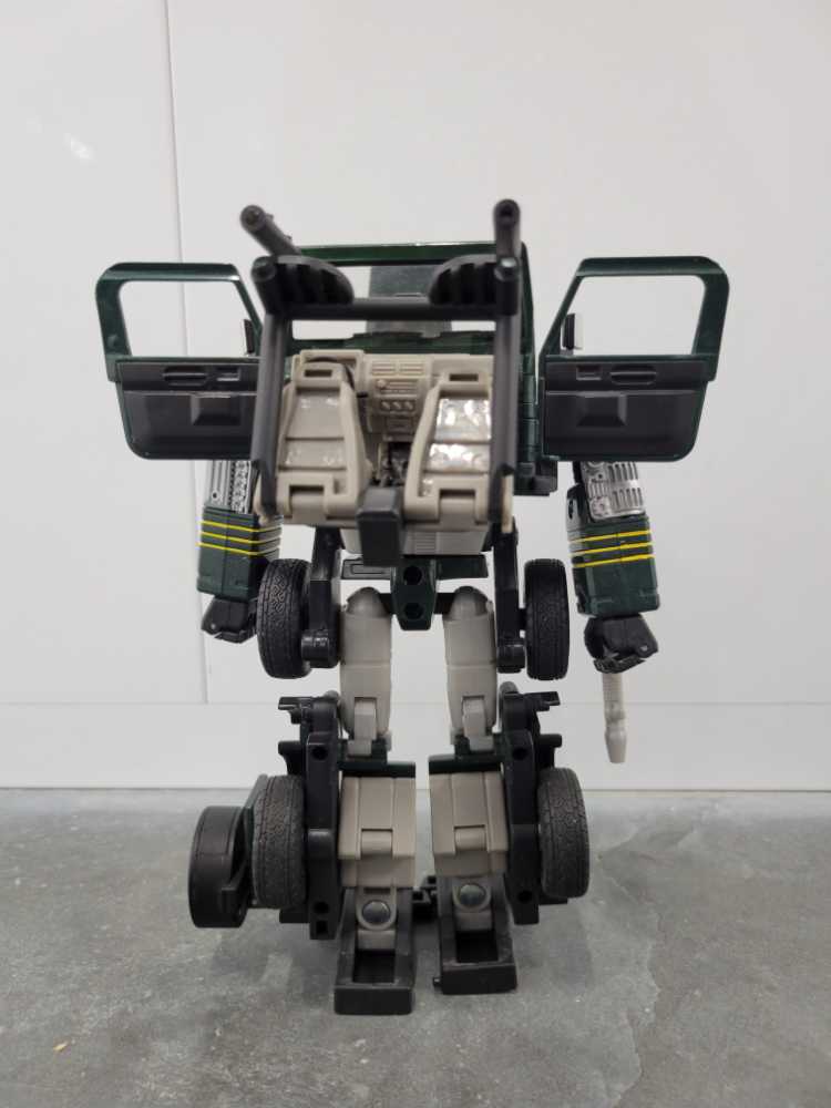 Hound 2nd Robot Mode - Hasbro (Alternators) action figure collectible - Main Image 4