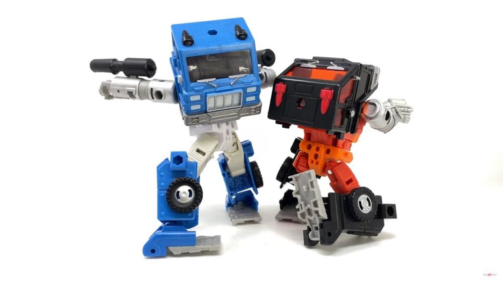 TF: Golden Disc 1 Puffer & Road Ranger - Hasbro / Takara Tomy (Transformers: War for Cybertron - Kingdom) action figure collectible [Barcode 5010993914456] - Main Image 6