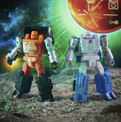 TF: Golden Disc 1 Puffer & Road Ranger - Hasbro / Takara Tomy (Transformers: War for Cybertron - Kingdom) action figure collectible [Barcode 5010993914456] - Main Image 8