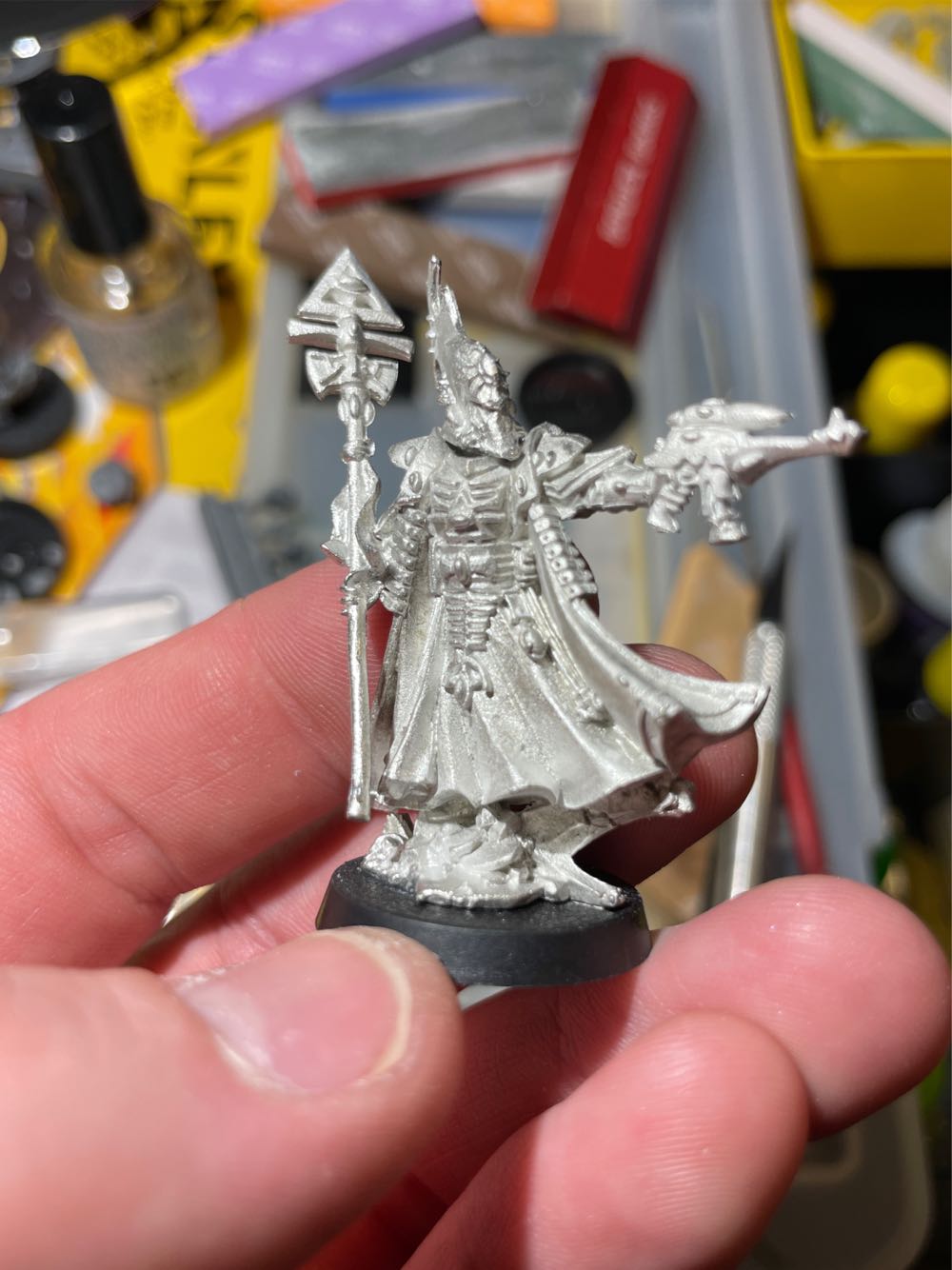 Farseer With Staff - Games Workshops (Warhammer 40,000 Eldar) action figure collectible [Barcode 5011921001675] - Main Image 3