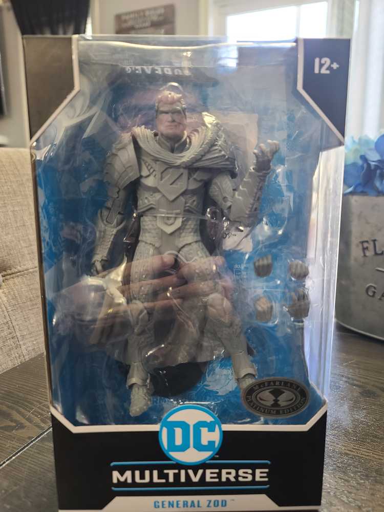 McFarlane DC Multiverse DC Rebirth General Zob Platinum Edition - McFarlane Toys™ (Comic Book) action figure collectible - Main Image 1