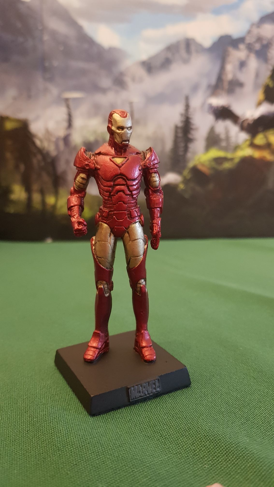 The Joker Target Exc: Fun‚ko Pop! Heroes Vinyl Figure & 1 Compatible Graphic Protector Bundle 053 42334 B