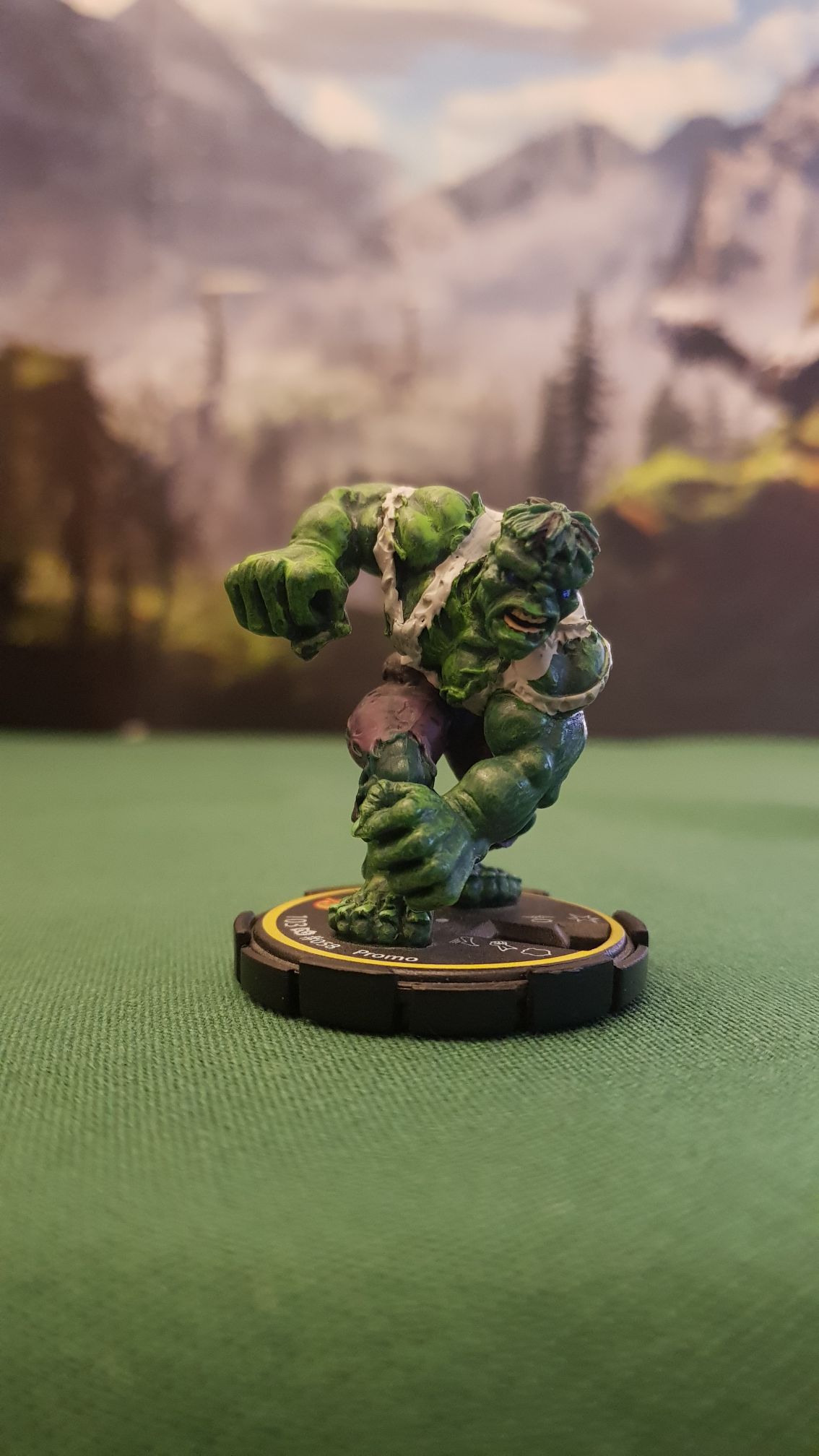Marvel - Hulk  action figure collectible - Main Image 1