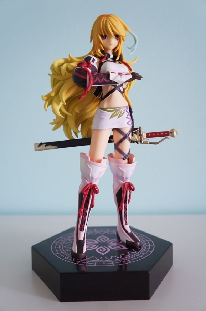 Starscream (86-12 The Coronation of)(Leader Class) 