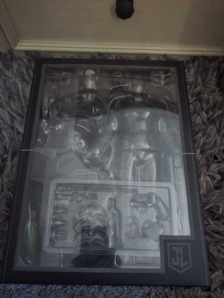 Hot Toys DC Justice League Batman Deluxe  - Hot Toys (Justice League (2017)) action figure collectible [Barcode 4897011184920] - Main Image 3