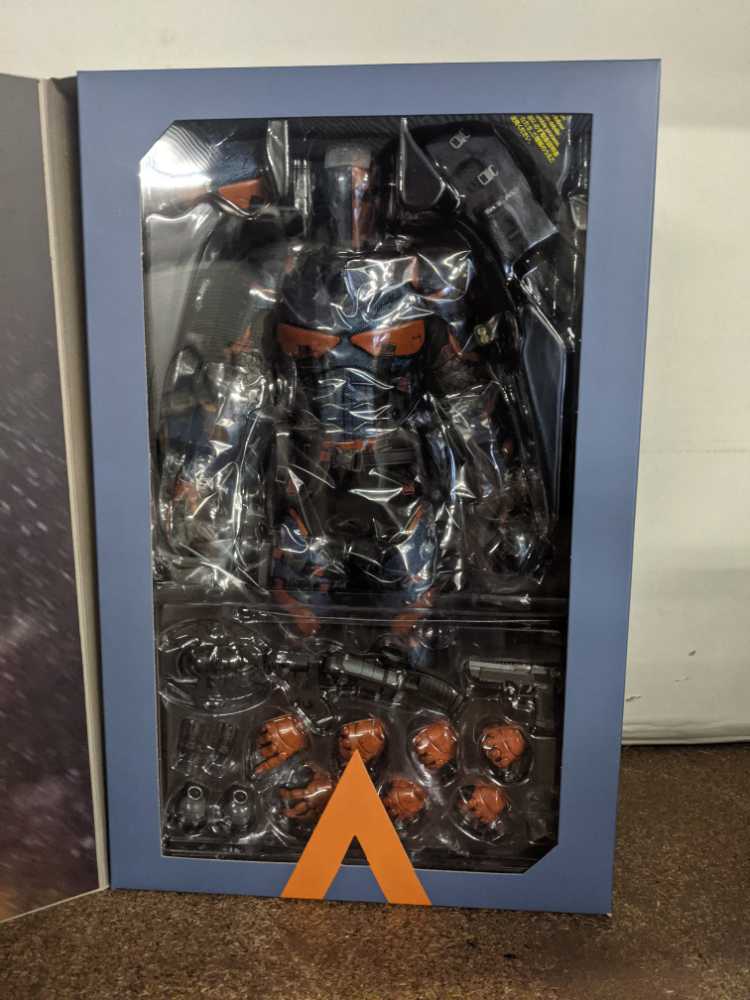 Deathstroke - Hot Toys (Batman: Arkham Origins) action figure collectible [Barcode 4897011186948] - Main Image 2