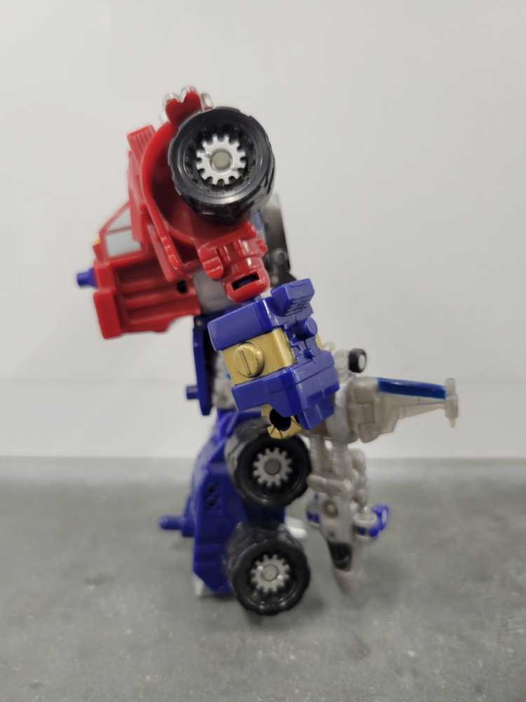 Optimus Prime With Over Run Super Con 3rd - Hasbro (Armada) action figure collectible - Main Image 3