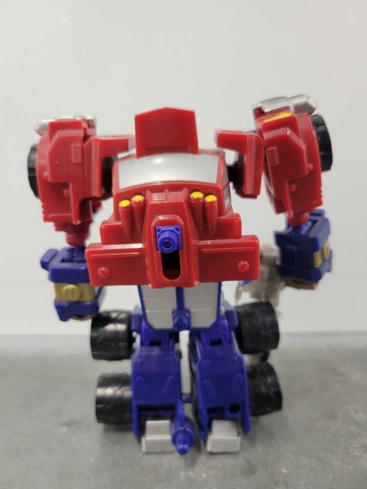 Optimus Prime With Over Run Super Con 3rd - Hasbro (Armada) action figure collectible - Main Image 4