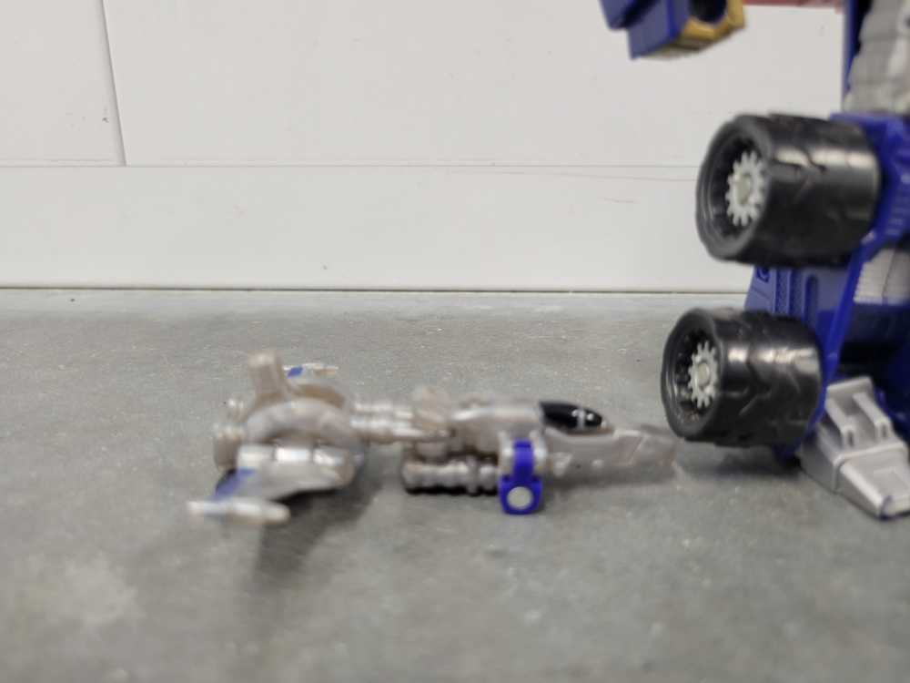 Over Run With Optimus Prime Super Con 3rd - Hasbro (Armada) action figure collectible - Main Image 2