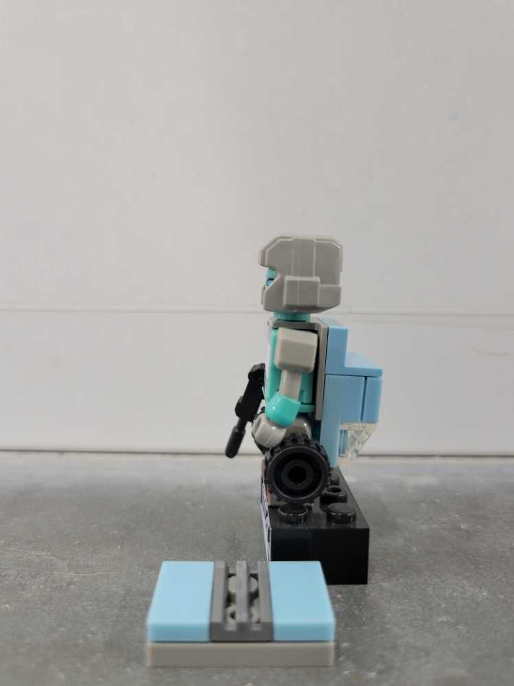 Kup - Hasbro (Kre-o) action figure collectible - Main Image 4