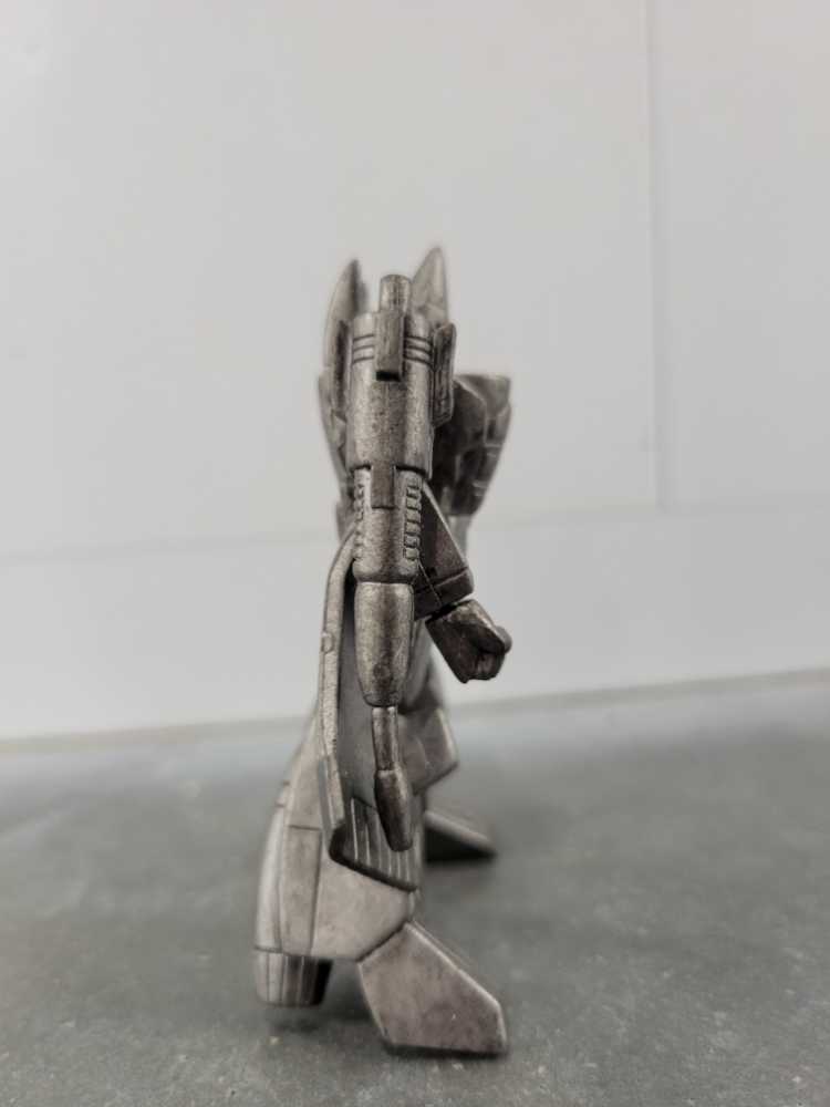 Dirge Pewter - Takara (Heroes Of Cybertron SCF) action figure collectible - Main Image 2