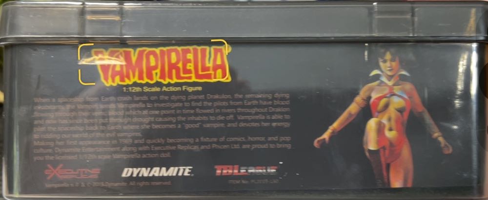 Vampirella - TBLeague / Executive Replicas (TBLeague Dynamite Comics) action figure collectible [Barcode 614614988892] - Main Image 4