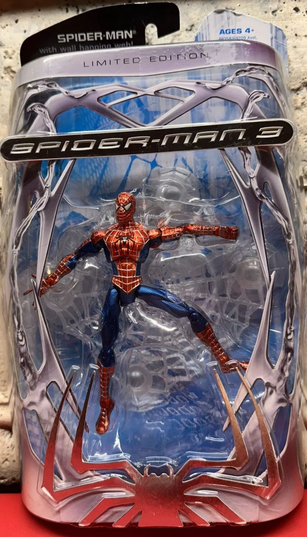 Spider-Man: Spider-Man 3 (Red Suit) - Hasbro (Wall Hanging Web) action figure collectible [Barcode 653569271659] - Main Image 2