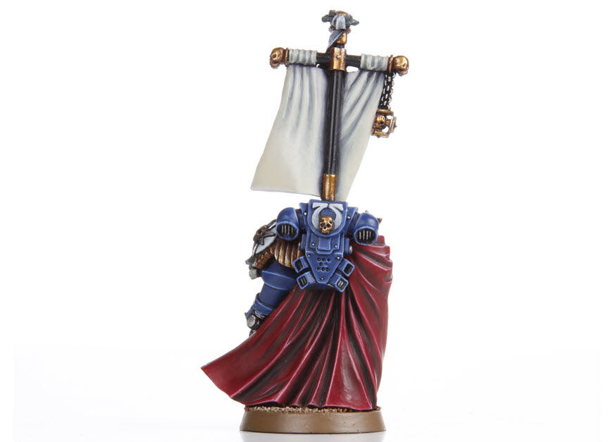 Ultramarines Captain Sicarius - Games Workshops (Warhammer 40.000 Space Marine) action figure collectible - Main Image 2