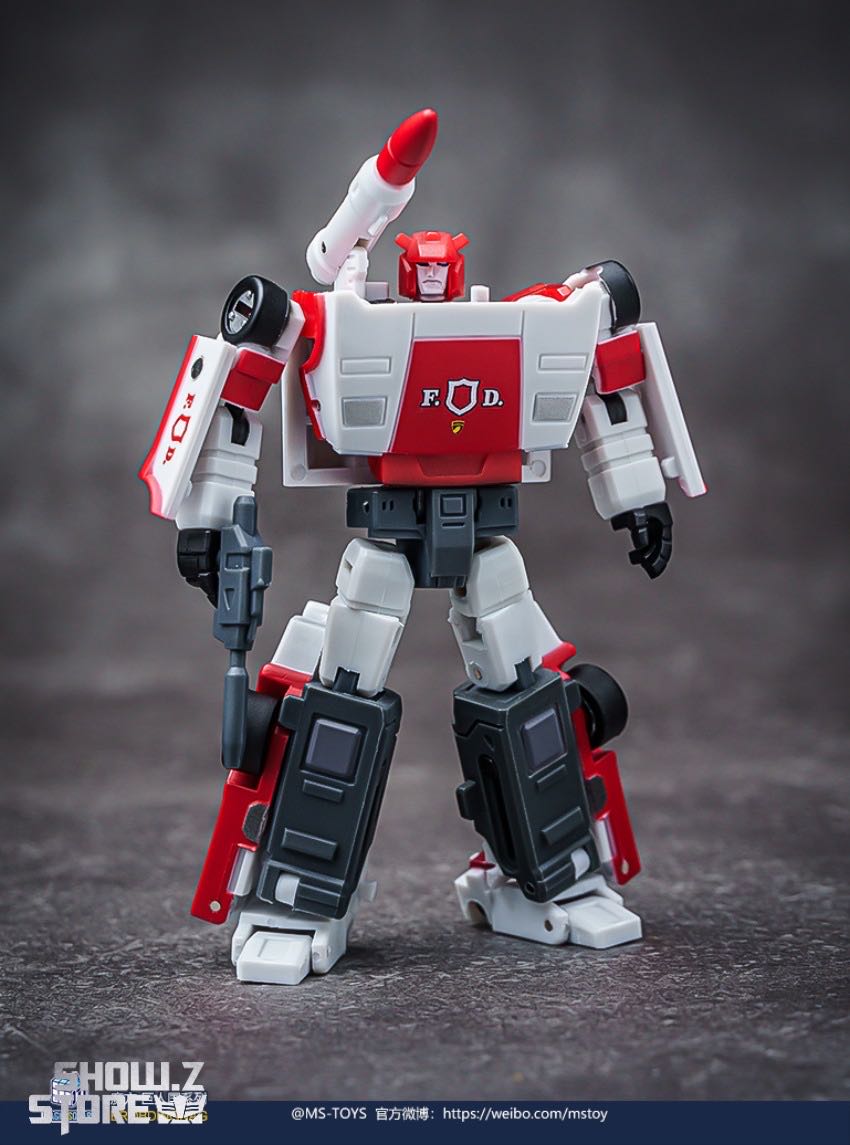 The Flame Patrol (Red Alert) Repainted Edition - Magic Square (The Transformers) action figure collectible - Main Image 3