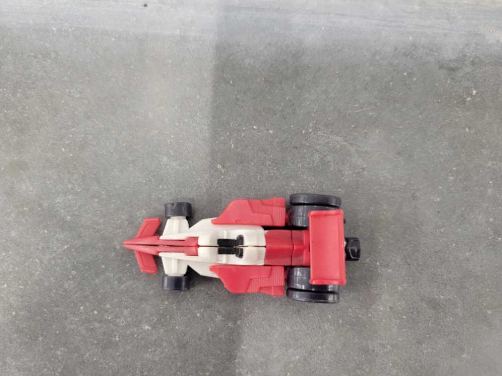 Mirage Road Assault (Vehicle Mode) - Hasbro (Armada) action figure collectible - Main Image 2