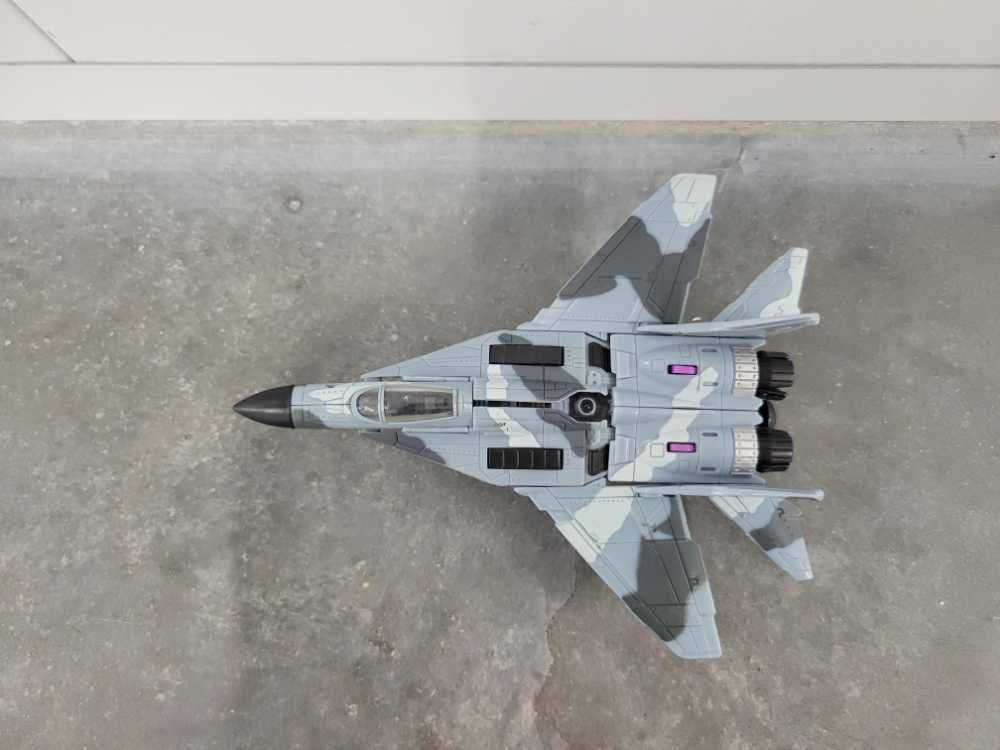 Dreadwing (Jet Mode) - Hasbro (Movie) action figure collectible - Main Image 2