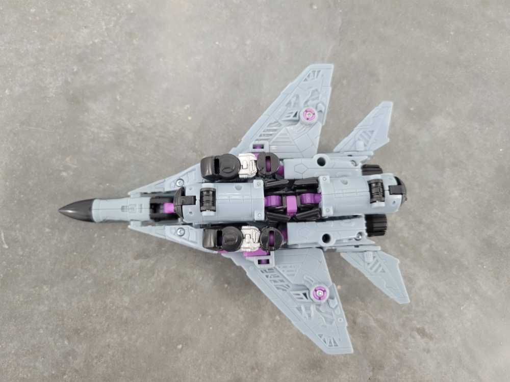 Dreadwing (Jet Mode) - Hasbro (Movie) action figure collectible - Main Image 4