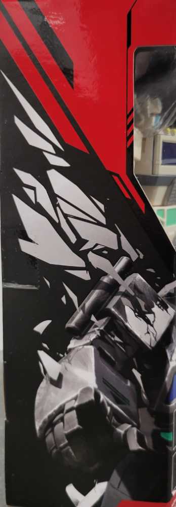 Ultra Magnus Wal-Mart  - Hasbro (R.E.D.) action figure collectible - Main Image 2