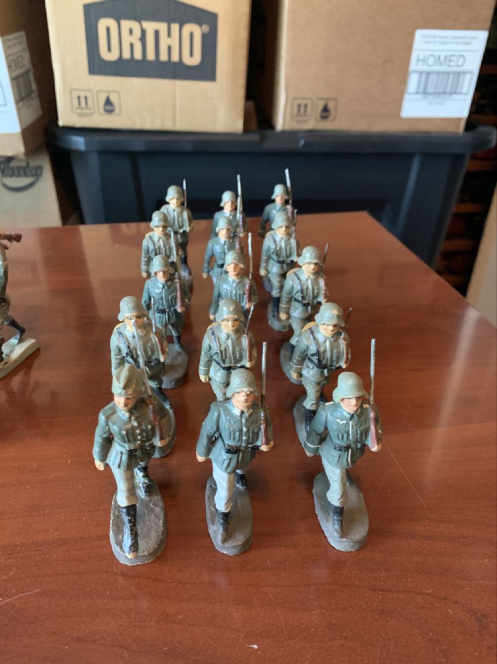 Elastolin German March Battle Attack - Unmarked action figure collectible - Main Image 2