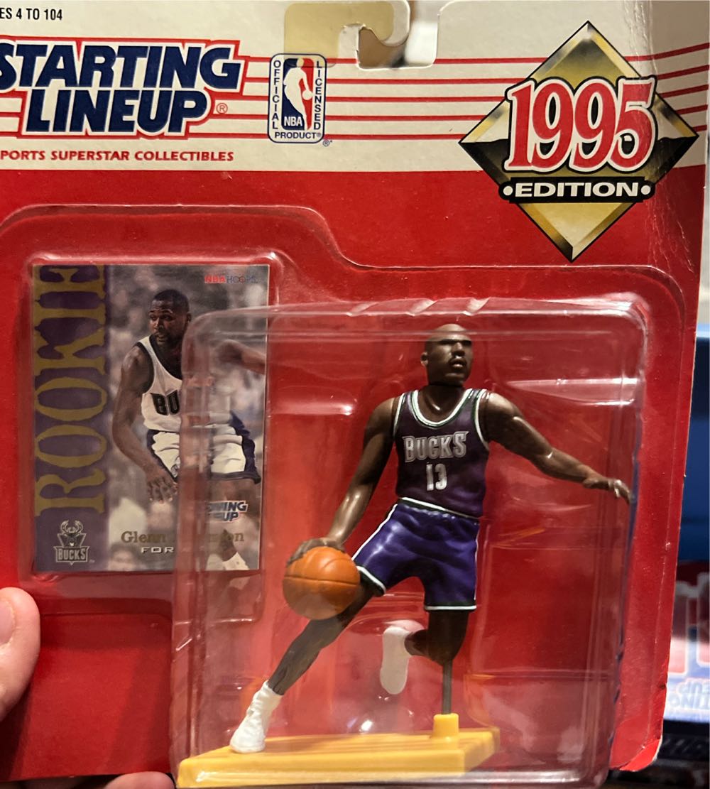 Glenn Robinson - Hasbo / Kenner (Basketball) action figure collectible [Barcode 076281688299] - Main Image 2