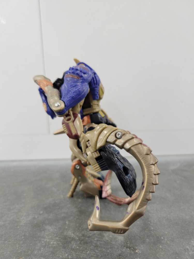 Longhorn - Hasbro (Universe) action figure collectible - Main Image 3