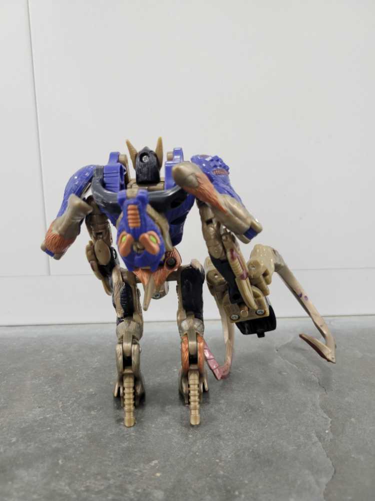 Longhorn - Hasbro (Universe) action figure collectible - Main Image 4