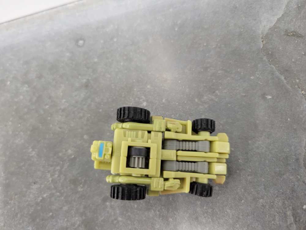 Dune Runner with Iceberg and Ransack Adventure Team (Vehicle Mode) - Hasbro (Armada) action figure collectible - Main Image 4