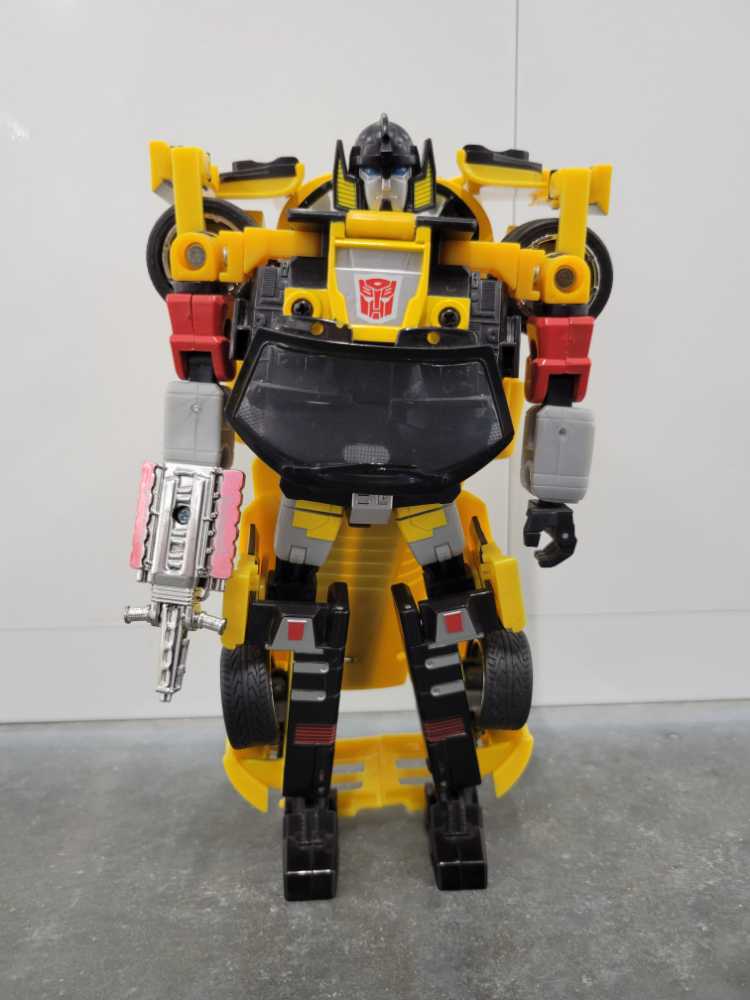 Sunstreaker 2nd Robot Mode - Hasbro (Alternators) action figure collectible - Main Image 2
