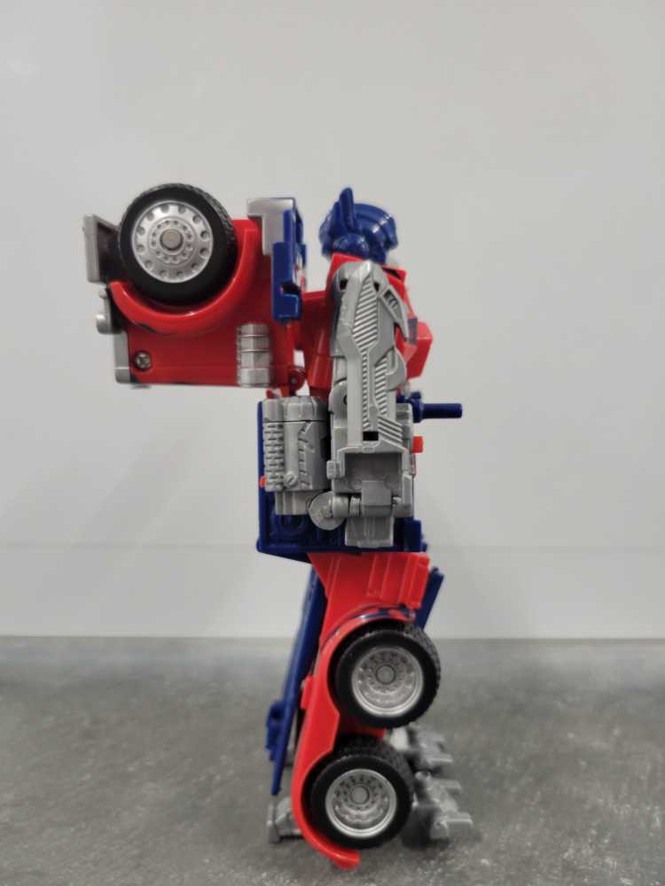 Optimus Prime Double Blade - Hasbro (Revenge Of The Fallen) action figure collectible - Main Image 3