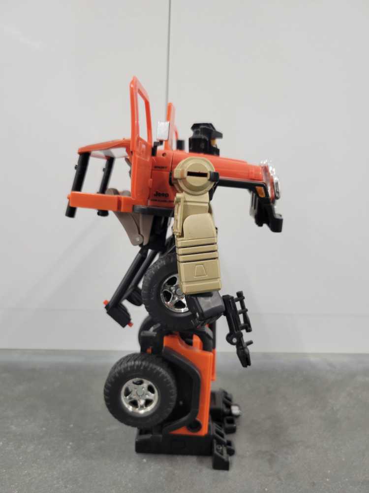 Rollbar Robot Mode - Hasbro (Alternators) action figure collectible - Main Image 3