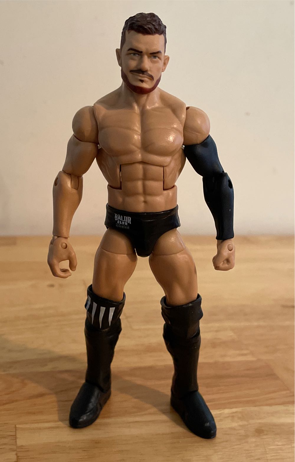 Finn Bálor - Mattel Wwe (WWE Mattel Elite Series Ringside Collectibles Exclusive) action figure collectible - Main Image 3