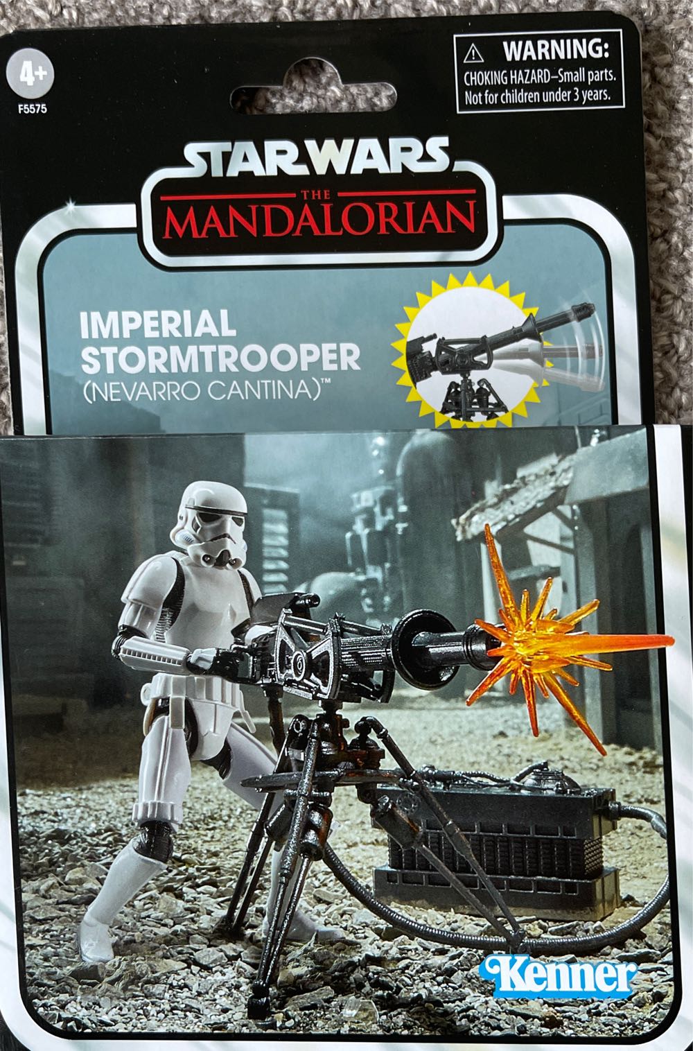 Disney Pixar Lightyear Hyperspeed Series Zyclops Space Pod Battle Damage & Zyclops Figure 3.78 Inch Long Vehicle & 1.75 Inch Figure Toy 4 Years & Up