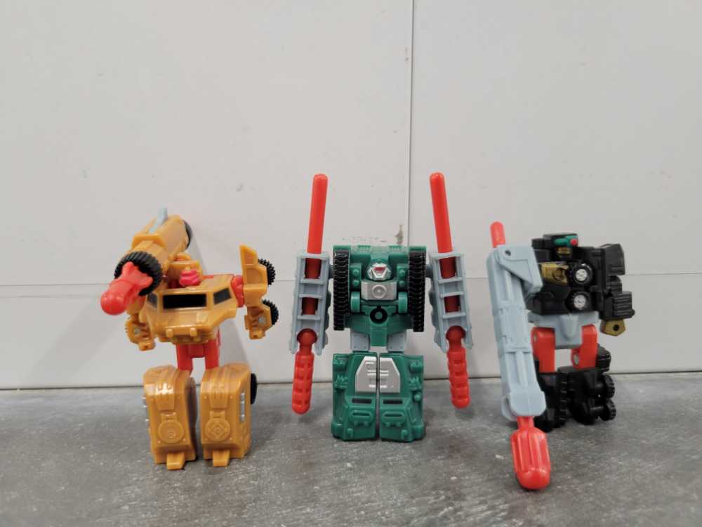 Knock Out 1st With Wreckage and Bonecrusher Land Military Team  - Hasbro (Armada) action figure collectible - Main Image 4