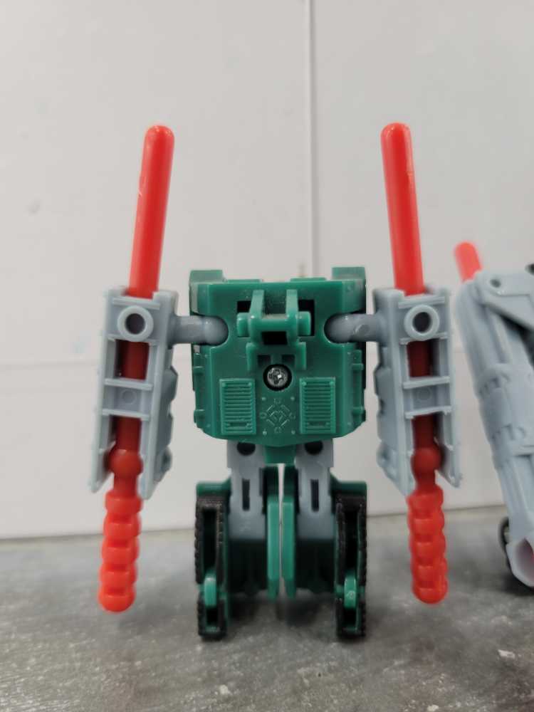 Wreckage 1st Robot Mode with Bonecrusher and Knock Out Land Military Team  - Hasbro (Armada) action figure collectible - Main Image 3