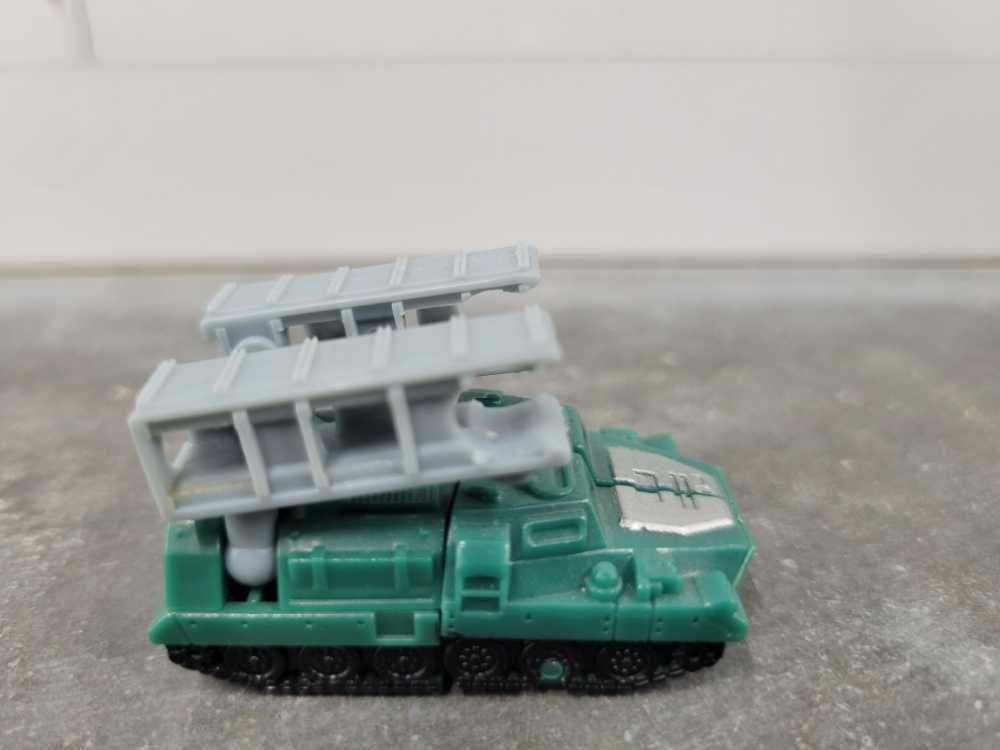 Wreckage 2nd (Vehicle Mode) With Knock Out and Bonecrusher Land Military Team  - Hasbro (Armada) action figure collectible - Main Image 3