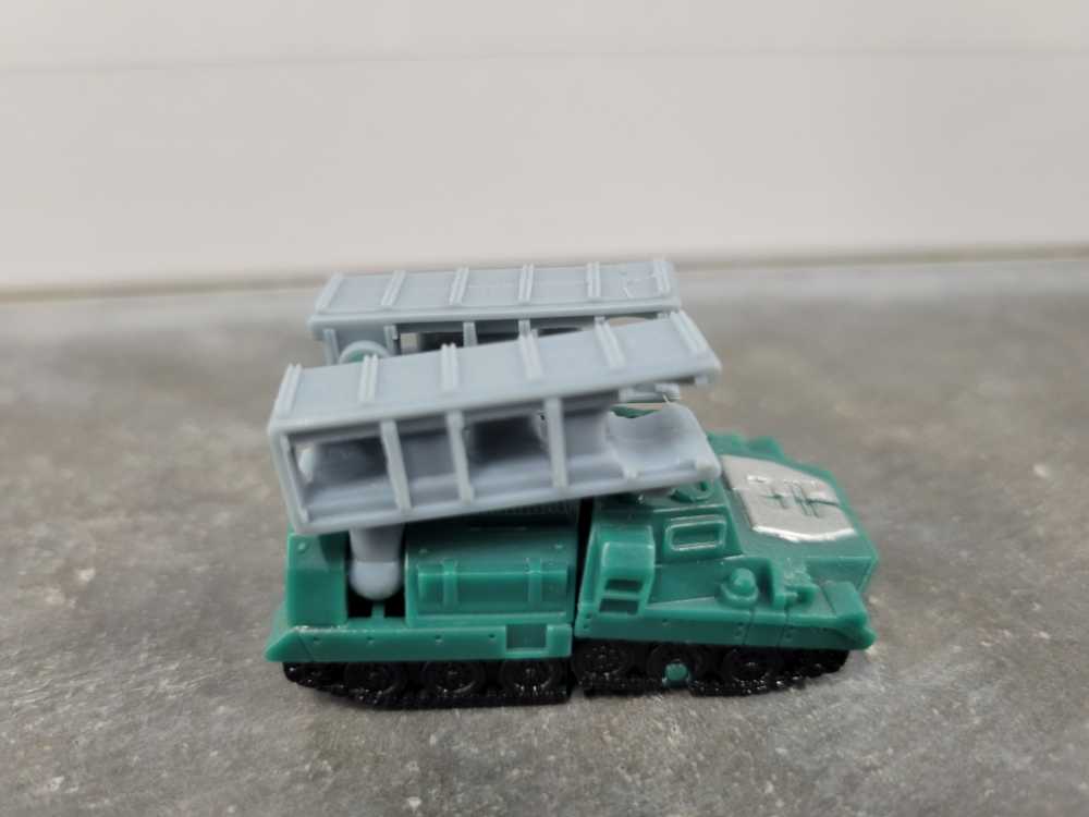 Wreckage 3rd (Vehicle Mode) with Bonecrusher and Knock Out Land Military Team - Hasbro (Armada) action figure collectible - Main Image 3