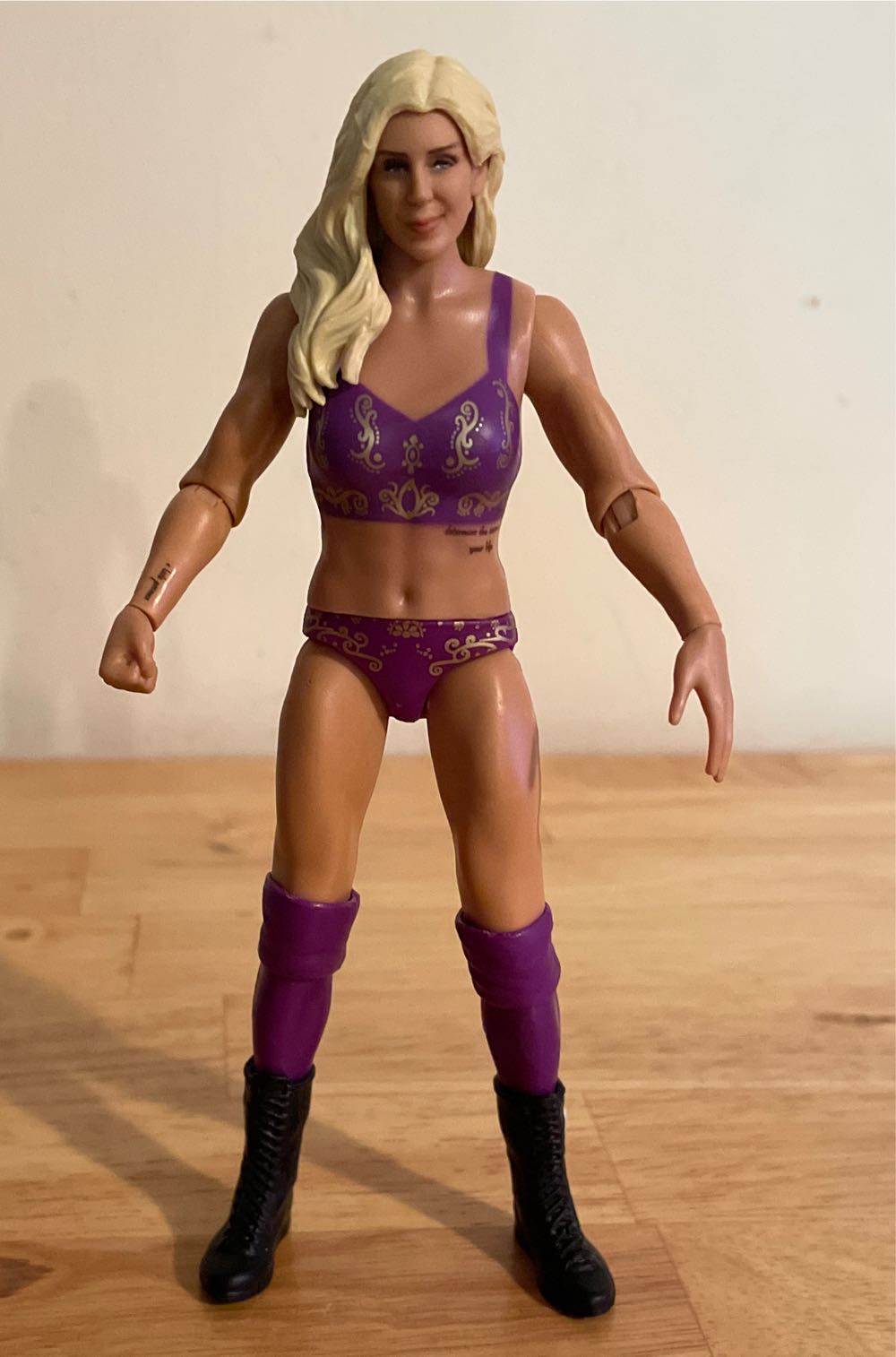 Charlotte Flair - Mattel Wwe (WWE Mattel Basic Championship Showdown Series 7) action figure collectible - Main Image 1
