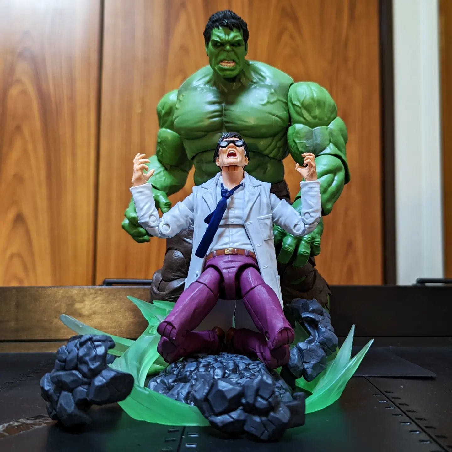 CUSTOM - Bruce Banner - TBD (Marvel Legends) action figure collectible - Main Image 3