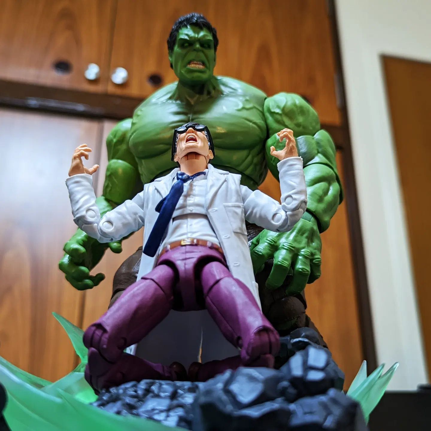 CUSTOM - Bruce Banner - TBD (Marvel Legends) action figure collectible - Main Image 4