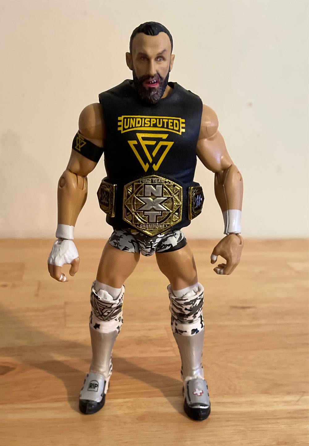 Batman Dark Knight Movie Master Deluxe Action Figure Batman