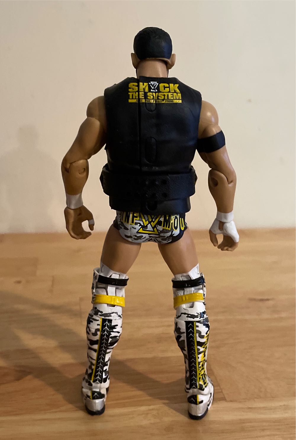Bobby Fish - Mattel Wwe (WWE Mattel Elite Series 79) action figure collectible - Main Image 2